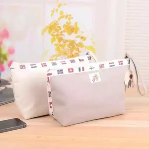 Borsa Cosmetica Personalizzata con Motivo Caramelle, Manico Morbido, Tendenza Moda, Chiusura a Cerniera, Piccola in Tela di Cotone Portatile - Product Image 3