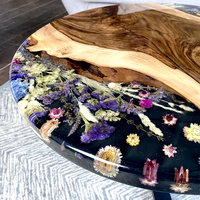 Mobilier moderne de luxe pour le salon et la maison Table basse en bois massif avec fleurs séchées en résine époxy pour l'appartement