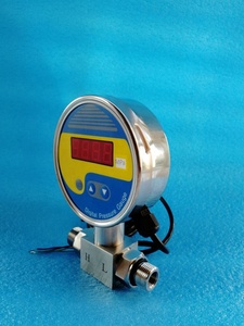 Manometro Digitale Differenziale 1/4NPT con Uscita <span class=keywords><strong>4</strong></span>-<span class=keywords><strong>20mA</strong></span> per Acqua di Rubinetto - Product Image 2