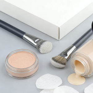 Brocha de Maquillaje Profesional de Alta Calidad con Logotipo Personalizado al por Mayor, Brocha para Base de Maquillaje Ancha, Curvada e Inclinada - Product Image 5