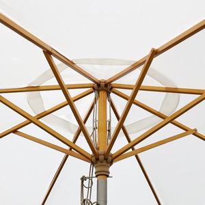 Parasol de jardin moderne pliable, résistant au vent et à la pluie, en bois, pour la plage, le jardin, le bord de piscine - Product Image 5