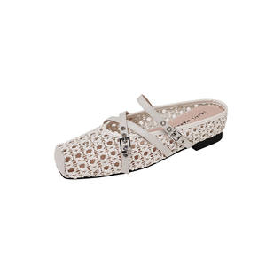 Sandales décontractées pour femmes en cuir véritable, avec boucle en plastique style nez de cochon, tissées, perforées et respirantes - Product Image 6