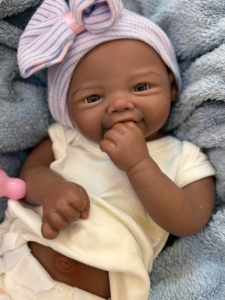 Muñeca <span class=keywords><strong>Reborn</strong></span> Negra de 18 Pulgadas, Muñeca de Silicona a la Moda, Realista, Afroamericana, Recién Nacida, Hecha a Mano, Cuerpo Suave y Ponderado - Product Image 3