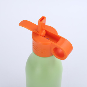 Botella de Agua Deportiva Aislada al Vacío de Acero Inoxidable Ecológica, Libre de BPA, de 18 oz, con Aislamiento Térmico de 12-24 Horas, con Logotipo Personalizado, para Viajes, 2026 - Product Image 4