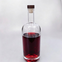 Bouteille en verre vide transparente de 700 ml de forme personnalisée pour vodka, liqueur, gin, rhum, tequila, whisky, brandy, spiritueux avec bouchon