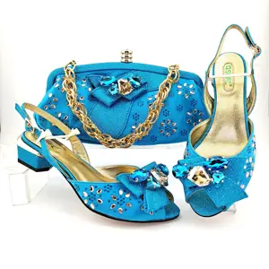 Nigeriana Hot Selling Low Heel Geométrica Rhinestone decoração Estilo Céu Azul Senhora Sapatos e Saco em Festa de Casamento