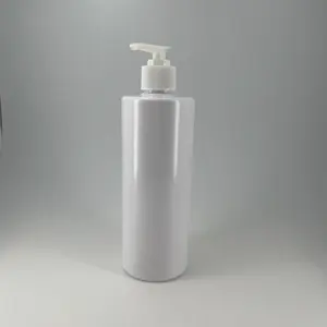 Récipient cosmétique PET personnalisé de 500ml de haute qualité shampooing en plastique bouteille ronde à épaulement plat avec pompe à lotion 28/410 24/410