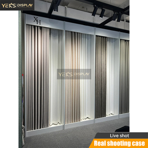 Yeks Tùy Chỉnh Hiện Đại Kim Loại Nhúng Treo Hình Nền Rèm Hiển Thị Đứng Kệ Cho Showroom Phòng Triển Lãm Giải Pháp - Product Image 4