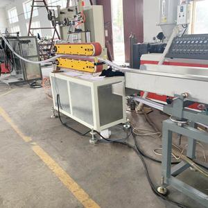 Dispositif clair de fabrication d'extrudeuse de Tube de tuyau de tonnerre d'aspiration de jardin d'eau de renfort de fil métallique de <span class=keywords><strong>PVC</strong></span> - Product Image 5