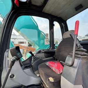 Excavatrice d'occasion Kobelco SK350LC-8/SK350LC-10, moteur Hino, pompe hydraulique puissante, capacité de la benne de 1,6 m, poids opérationnel de 35 tonnes - Product Image 4