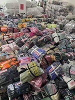 Obral Pakaian Bahan Katun Kaos Polos Bermotif untuk Pria Stok Pakaian Bekas Bermerek