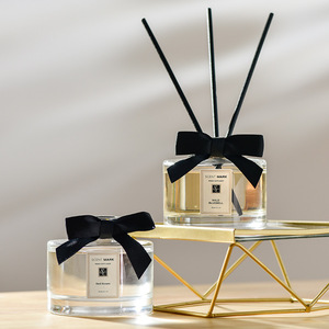 Venta al por mayor de etiqueta privada hogar aromaterapia paquete personalizado botella de vidrio ambientador difusor de caña perfumada - Product Image 2