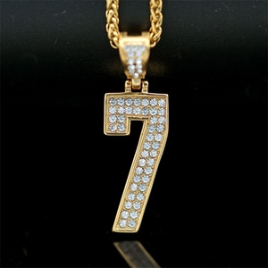 Collier pendentif numéro sept en acier inoxydable serti de diamants, style punk rock, pour femmes et hommes - Product Image 4