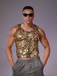 Top Senza Maniche Traforato alla Moda per Discoteca e Feste, con Rete a Maglia e Paillettes - Product Image 2