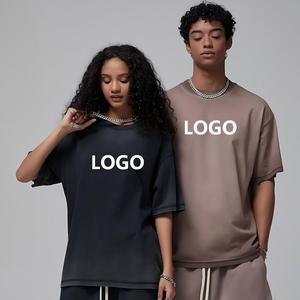 เสื้อยืดคอตตอนเจอร์ซีย์ขนาดใหญ่พิเศษ พิมพ์ลายโลโก้ด้านหน้า คอกลม แขนสั้น สไตล์ลำลอง เสื้อผ้าผู้ชาย - Product Image 1