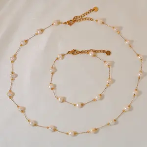 Anlauf frei 18 Karat Gold Edelstahl Kette natürliche Süßwasser Perlen Perlen Halskette & Armband Perle Schmuck Set