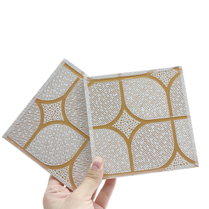 Placas de Techo Decorativas de PVC Laminado, Techo Falso Suspendido de Yeso con Revestimiento de Lámina de Aluminio - Product Image 4