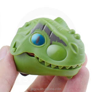 Venta al por mayor de coches de juguete de dinosaurio de plástico JO con mecanismo de retroceso, divertidos para morder el dedo, para niños, empaque en cápsula de 5 cm - Product Image 4