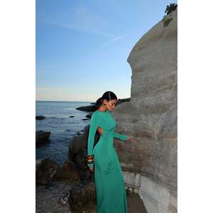 Robe de soirée longue verte Doss avec taille empire luxueuse, idéale pour les fêtes et les bals de promo, taille XL - Product Image 4