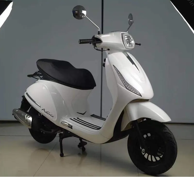 Precio barato 150 Cc 180 Cc Up 4 tiempos Gas Motor Scooter para adultos EPA EEC