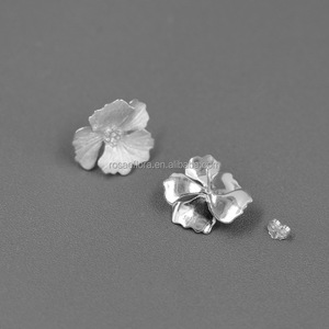 Orecchini a Perno Rosaeflora "A Midsummer Night's Dream" a Forma <span class=keywords><strong>di</strong></span> Peonia, in Autentico Argento Sterling 925, Gioielli Raffinati con Fascino Orientale Antico - Product Image 5