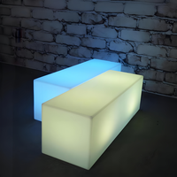 Chaise cube lumineuse moderne d'extérieur, mobilier de salle à manger rustique en plastique pour bar/hôtel/boîte de nuit, chaise de bar d'extérieur, banc lumineux
