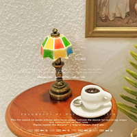 Penjualan Panas 1:12 Model Miniatur Rumah Boneka Lampu Meja Vintage