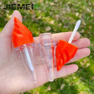 JIE MEI vente en gros de tube de baguette de brillant à lèvres de 5ml en stock de belle crème glacée bouteille d'huile à lèvres contenant de glaçure à lèvres avec logo personnalisé - Product Image 4