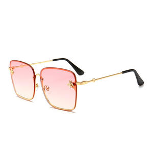 <span class=keywords><strong>Gafas</strong></span> de Sol Geométricas New Geometry Little Bee para <span class=keywords><strong>Mujer</strong></span>, Coloridas, Cuadradas, Modernas, sin Montura, de Metal - Product Image 3