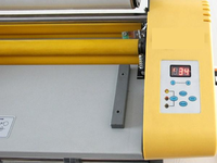 Plastifieuse de bureau économique RC-358 pour rouleaux de papier chaud et froid