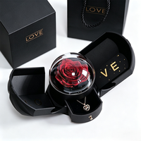 Rose éternelle avec collier « Je t'aime » en 100 langues – Un cadeau pour Noël, anniversaire, Thanksgiving