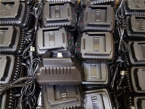 Chargeurs 14.4V-18V Li-Ion Chargeur de batterie DC18RC DC18RA Remplacement 4A Chargeur de batterie 240V - Product Image 3