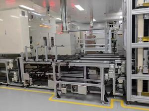 New Stainless Steel Adjustable Flat Belt Conveyor for Pallet Handling System Solutions and Industrial Production Line Automation - Product Image 5