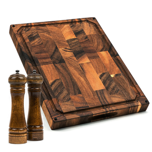 Tabla de cortar de nogal negro de veta final antideslizante grabada, tipo bloque de carnicero para charcutería, con ranura para jugos y compartimento de clasificación - Product Image 1