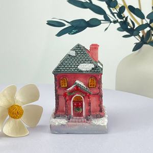 Adornos Navideños de Resina con Diseño Nuevo, Casa Pequeña de Resina, Micropaisaje, Decoración para el Hogar y Regalos - Product Image 4
