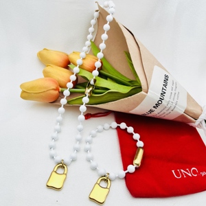 Collar <span class=keywords><strong>de</strong></span> Cadena con Colgante <span class=keywords><strong>de</strong></span> Cuentas Coloridas y Candado <span class=keywords><strong>de</strong></span> Corazón, Joyería <span class=keywords><strong>de</strong></span> Acero Inoxidable Personalizada AB, Estilo <span class=keywords><strong>Uno</strong></span> <span class=keywords><strong>de</strong></span> <span class=keywords><strong>50</strong></span>, Consultar Catálogo - Product Image 1