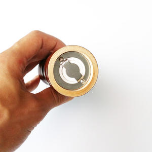 Macinapepe manuale regolabile in legno con una mano in legno con nucleo in ceramica - Product Image 6