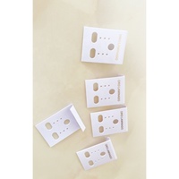 Weiße PVC-Schmuck ohrring karte mit heißem Folien gold logo