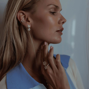 Pendientes de Clip con Diseño de Serpiente, Oro de 18K, Acero Inoxidable, Engaste de Canal, Joyería para Uso Diario - Product Image 4