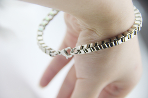 Bracciale ZRM per Bambini in Lega di Zinco Vintage, Sottile, con Catena Geometrica e Ciondolo, Ideale per Anniversari - Product Image 2
