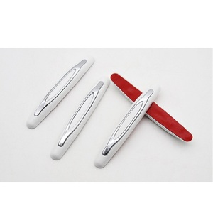 Precio barato, alta calidad, buen adhesivo, tira de borde de puerta de coche, protección de borde de puerta de coche de PVC, tira anticolisión, 4 Uds. Por juego - Product Image 5