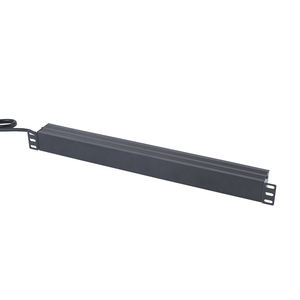 PDU 19 pouces 1U en alliage d'aluminium noir avec 6 prises avec protection contre les surtensions et les surcharges, fonctionnalités USB, France - Product Image 6
