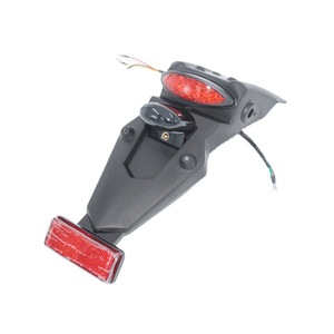 Feu arrière de moto avec support de plaque d'immatriculation, feu arrière de garde-boue arrière et feux auxiliaires pour motos - Product Image 5