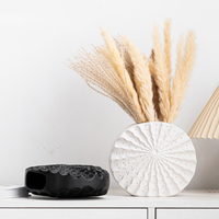 Vase en céramique moderne rond plissé, en grès mat côtelé et cannelé, pour la décoration intérieure, vente en gros pour fournisseurs