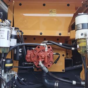 Excavatrice sur chenilles Hyundai HX200 d'occasion, 20 tonnes, faible nombre d'heures de travail, moteur d'origine, pelle hydraulique d'occasion - Product Image 5