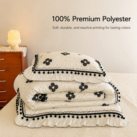 Parure de lit tendance blanc crème avec housse de couette à volants français et motif floral noir – Nouvelle arrivée, literie romantique pour les vendeurs e-commerce