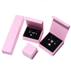 Coffrets en carton rose ivoire personnalisables avec logo pour bracelets, bagues, boucles d'oreilles, bijoux – Boîtes cadeaux portables et étuis d'emballage - Product Image 2