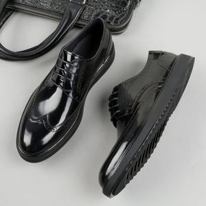 Chaussures en cuir pour hommes, style britannique, pour tenue décontractée ou habillée, bottines à franges, mocassins de mariage, rehaussant la taille - Product Image 1
