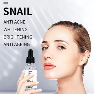 Sérum Visage Anti-Âge OEM à Marque Blanche au Collagène de Bave d'Escargot, Peptides de Thé Vert, Aloe Vera et Acide Hyaluronique - Éclaircissant et Blanchissant - Product Image 4