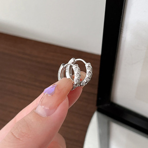 Pendientes de Aro de Plata de Ley 925 con Incrustaciones de Circonita, Engaste en Canal, para Uso Diario, Forma Circular - Product Image 1